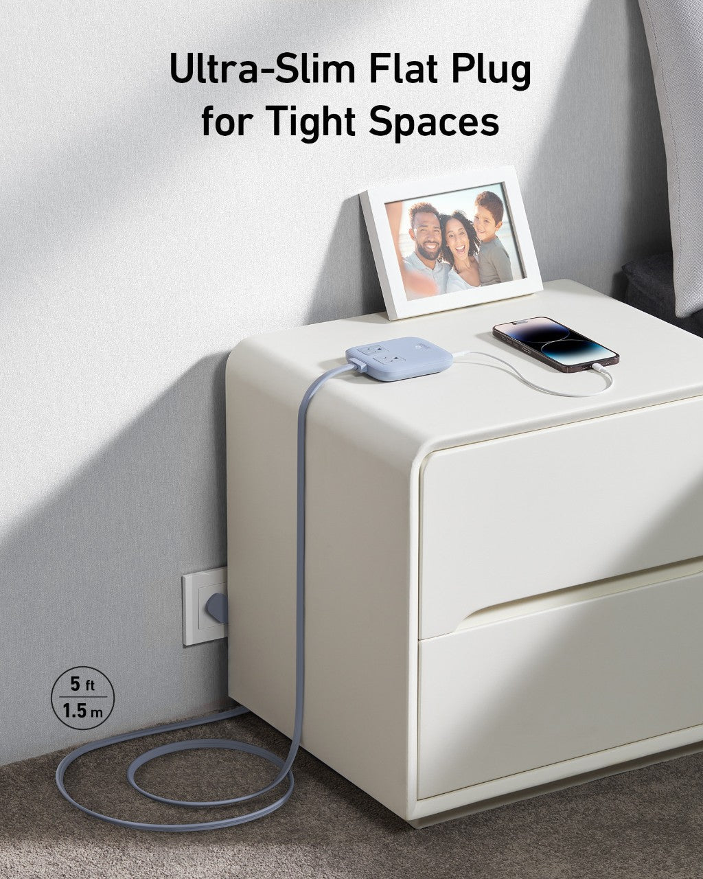 Anker with ultra-slim flat plug for easy tight space use